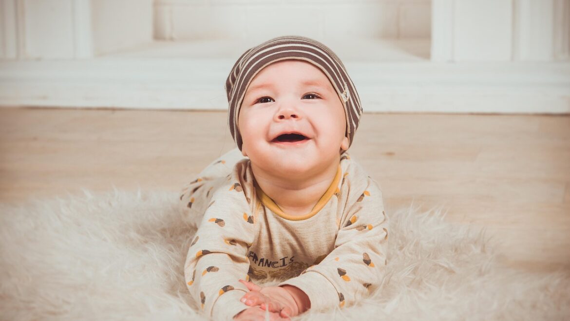 Why Tummy Time Is So Important – And How to Make It Fun 
