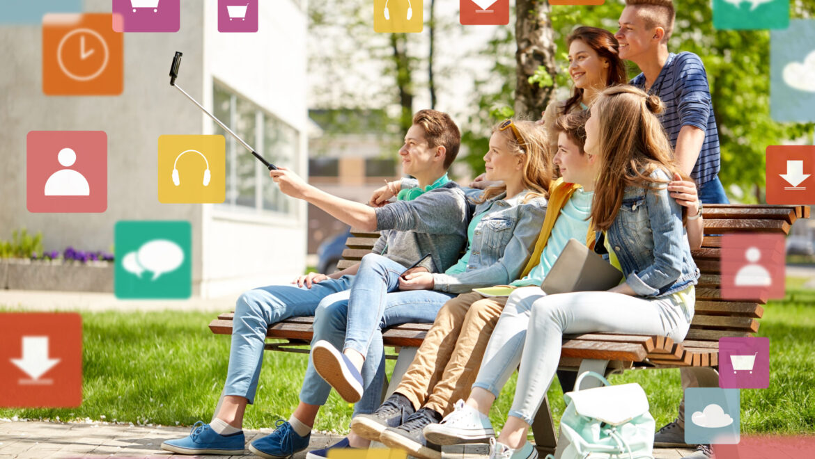 How Usage of Social Media Affects Teenagers 