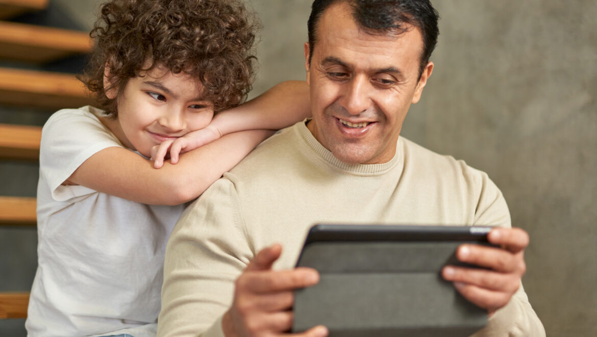 Parenting in the Digital Age: Raising Balanced and Emotionally Healthy Kids